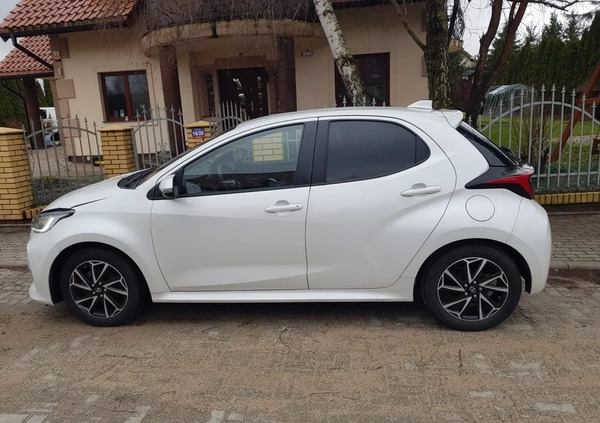 Toyota Yaris cena 46700 przebieg: 2500, rok produkcji 2021 z Olsztyn małe 56